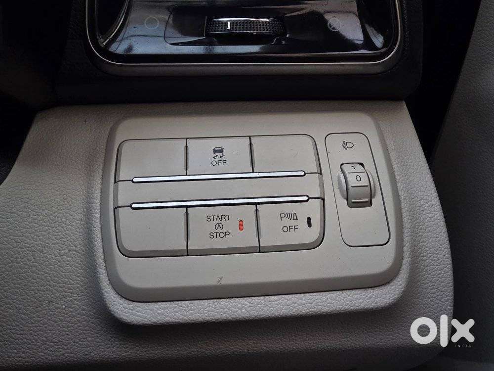 Mahindra Xuv300 W8 Option Diesel, 2022, Diesel