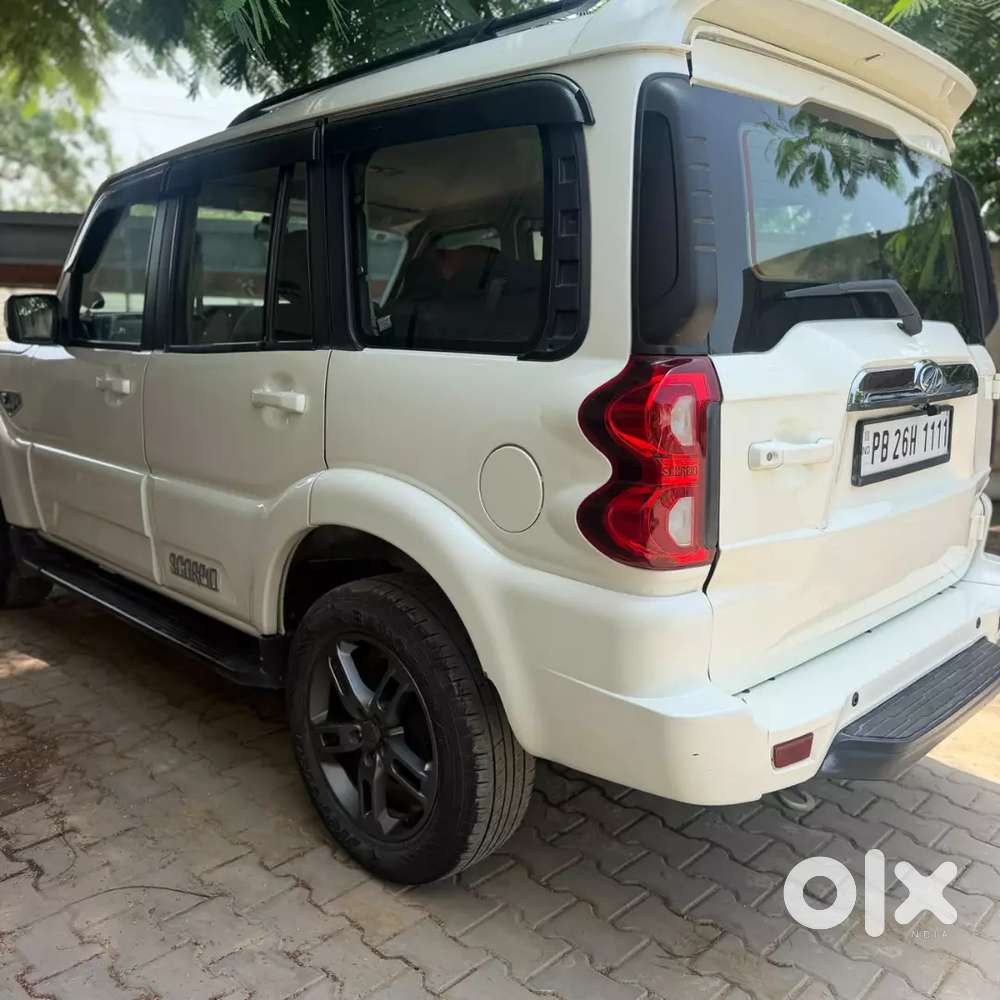 Scorpio 2021 S9 Bs6 First Owner