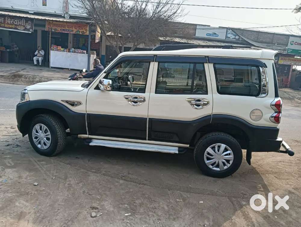 Mahindra Scorpio S3