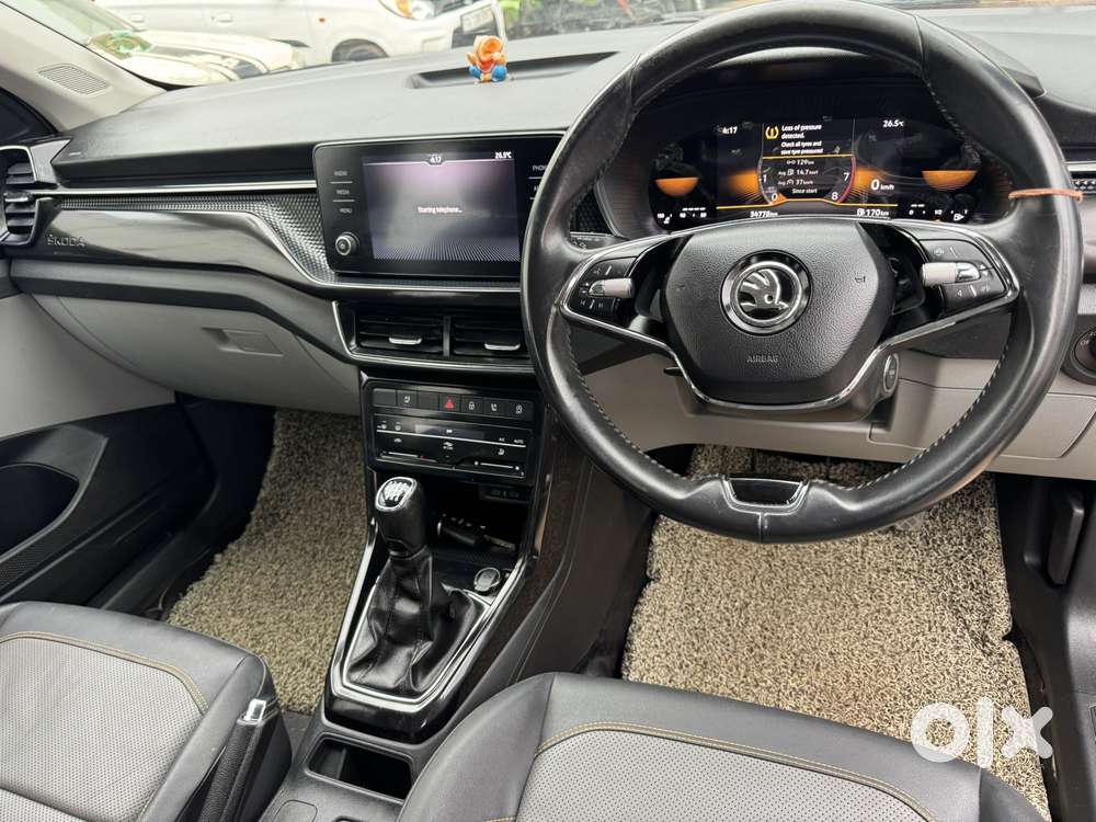 Skoda Kushaq 1.0 Tsi Style, 2023, Petrol