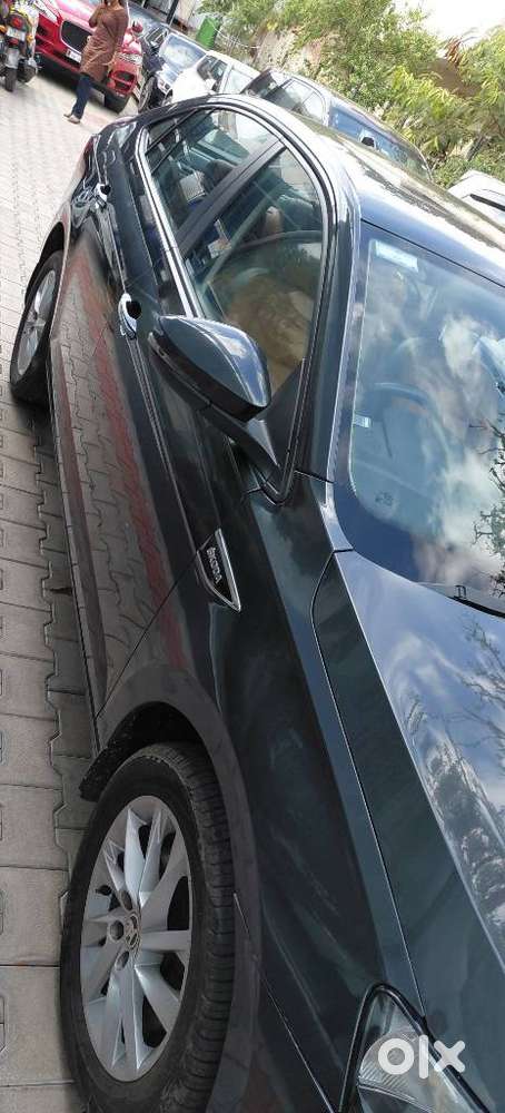 Skoda Slavia 1.0 Tsi Style, 2022, Petrol