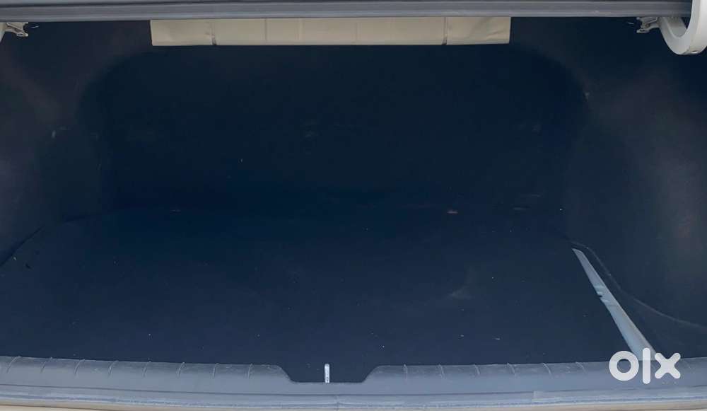 Hyundai Verna 1.5 Mpi Mt Sx (o), 2024, Petrol