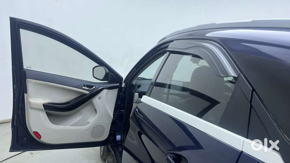 Tata Nexon Xz Plus (hs), 2022, Petrol
