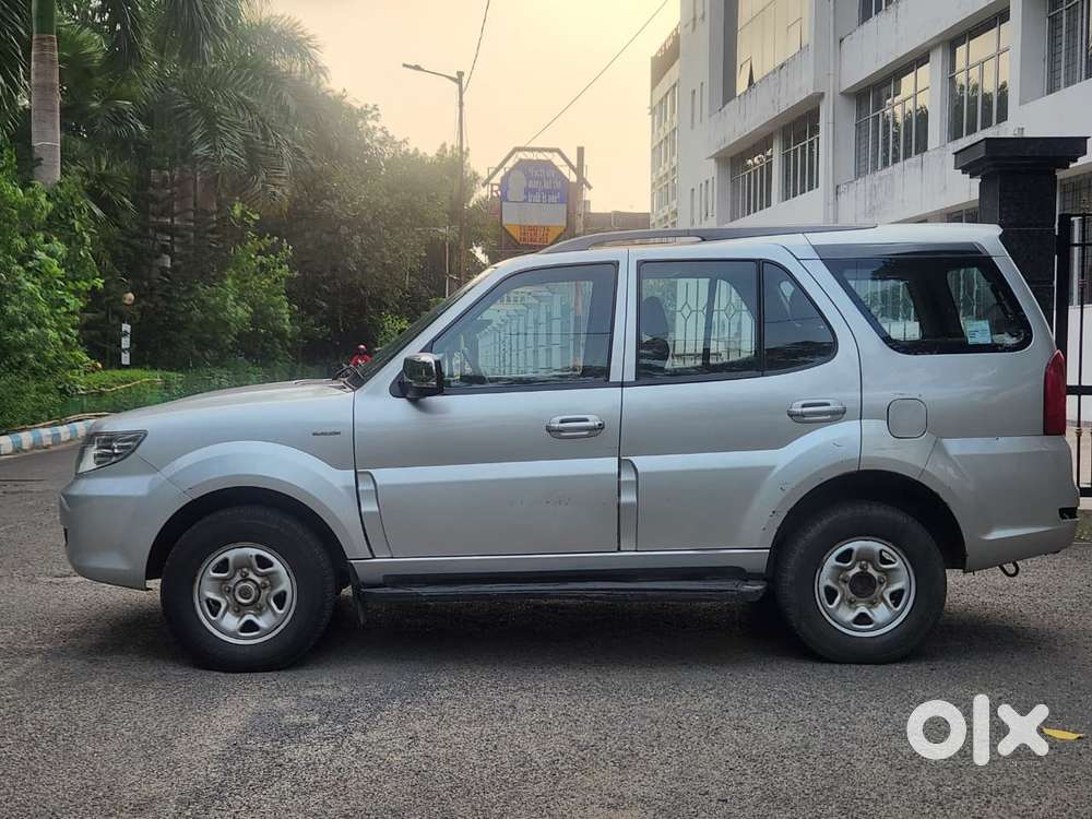 Tata Safari Storme, 2015, Petrol