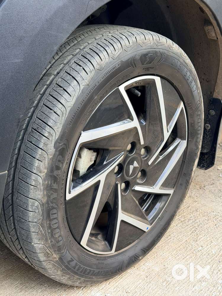 Mahindra Xuv 3xo Ax7 Diesel Mt, 2025, Diesel