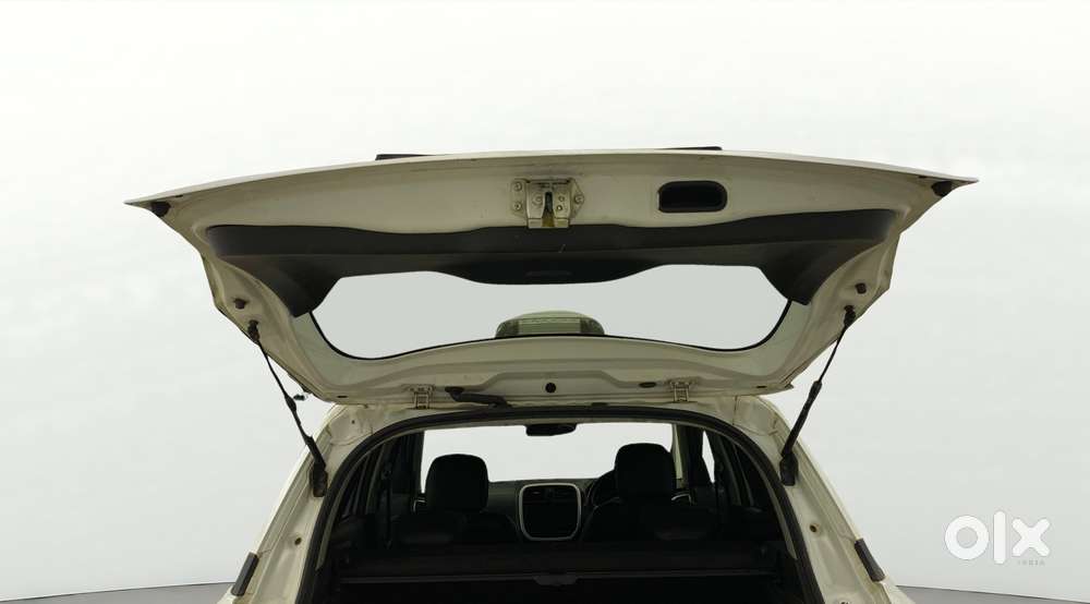 Maruti Suzuki Vitara Brezza 1.5 Vxi At, 2020, Petrol