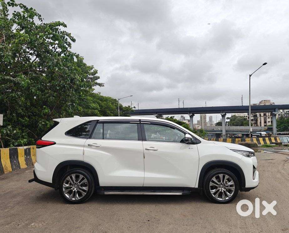 Toyota Innova Hycross 2.0 Zx (o) Hybrid 7 Str, 2025, Petrol