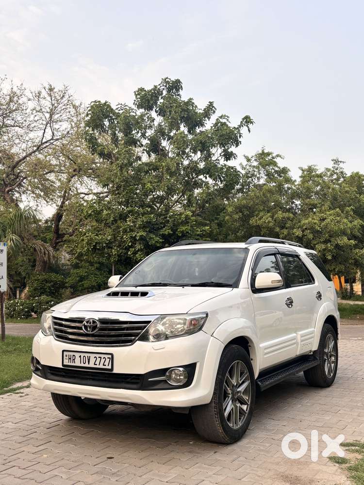 Toyota Fortuner 4x2 Manual, 2013, Diesel