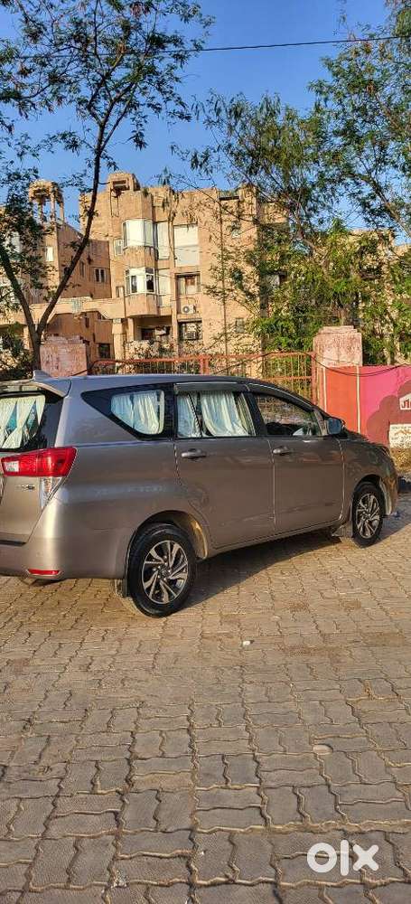 Toyota Innova Crysta 2.4 G Mt 7 Str, 2022, Diesel