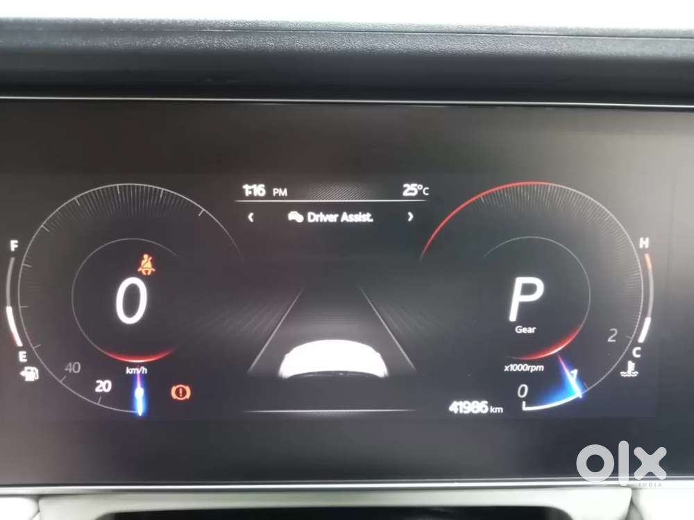 Mahindra Xuv700 2.2 Ax 7 Diesel Mt Luxury Pack Str, 2025, Diesel