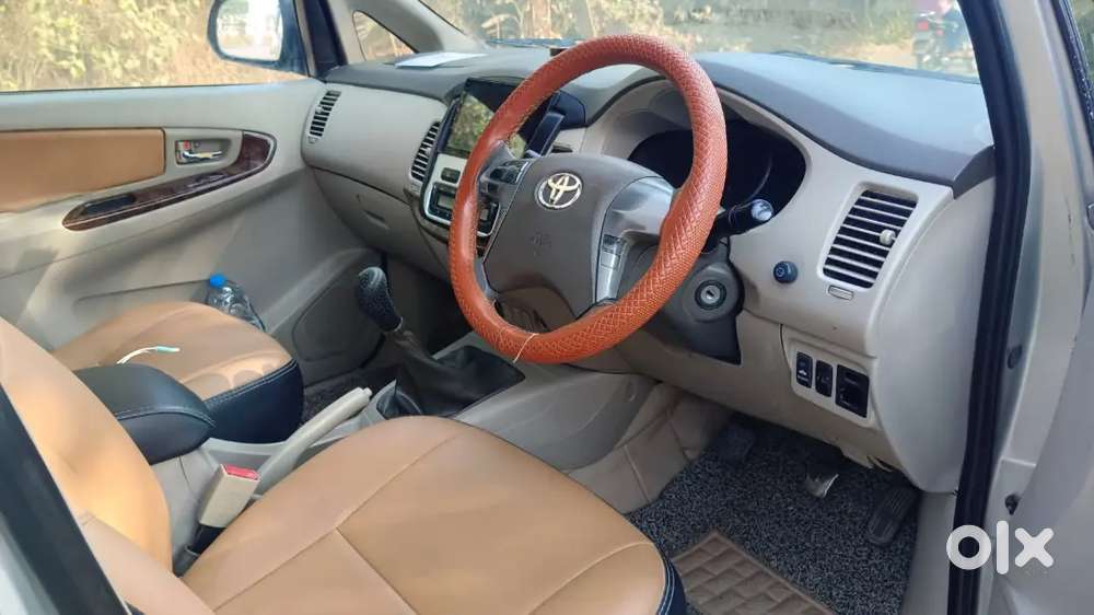 Toyota Innova 2.5 V (e4) 8s Good Condition Car Selling