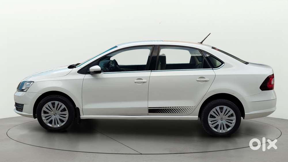Skoda Rapid 1.0 Tsi Active, 2021, Petrol