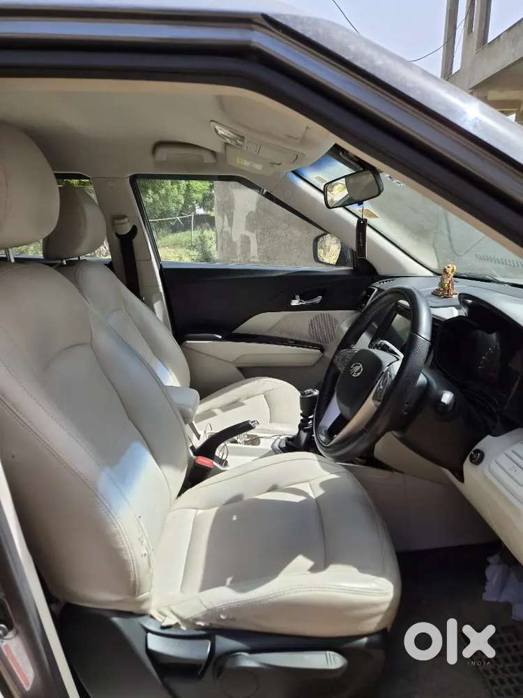 Mahindra Xuv300 Petrol + Cng 2022