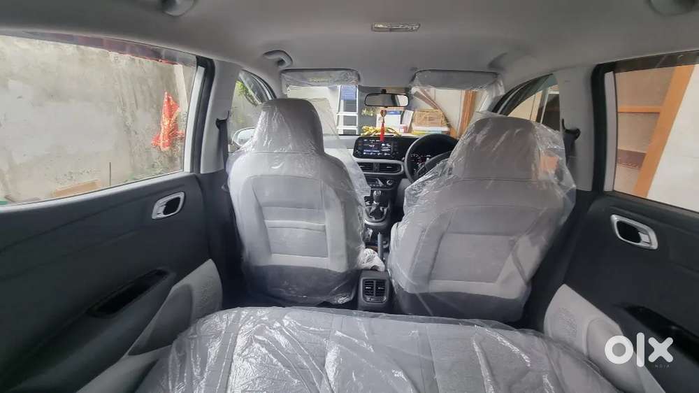 Grand I10 Sports Optional, Drive 1965km Only