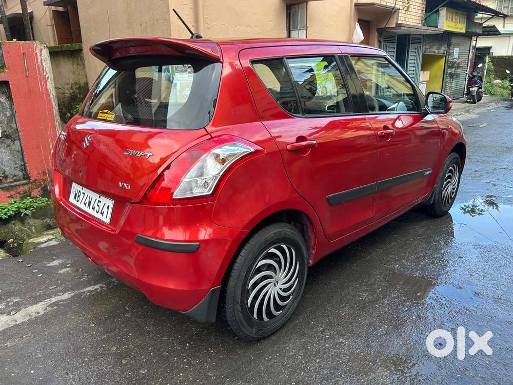 Maruti Suzuki Swift Vxi + Manual, 2012, Petrol