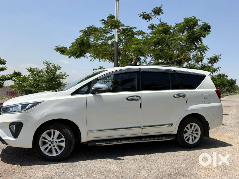 Toyota Innova Crysta 2017