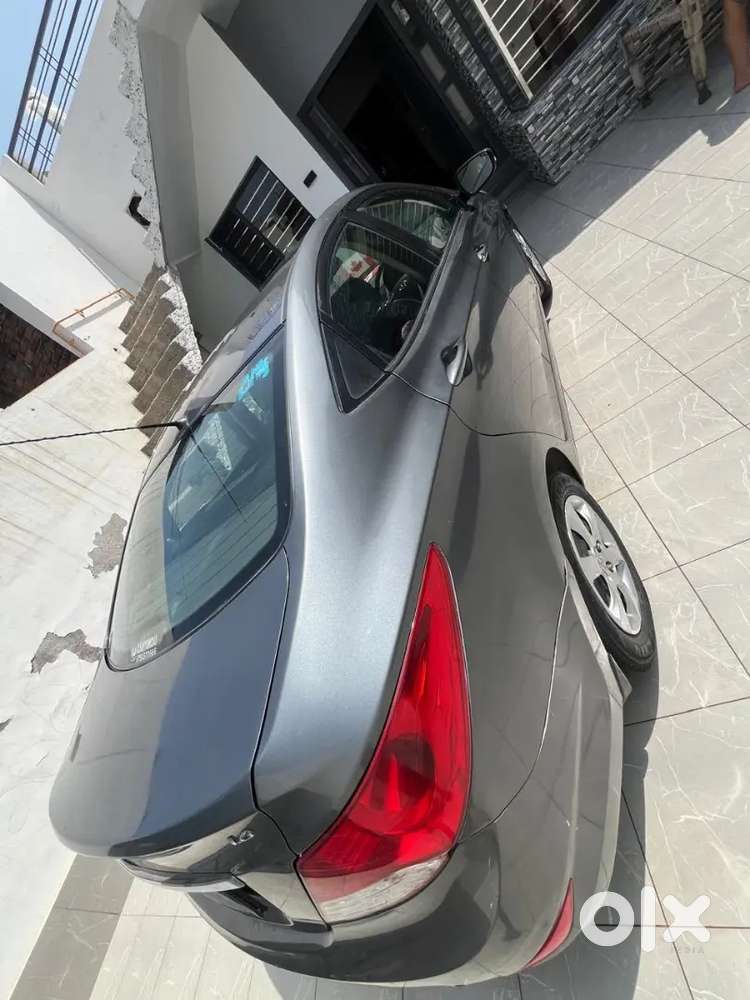 Hyundai Verna 1.6 Crdi 2013 Manual