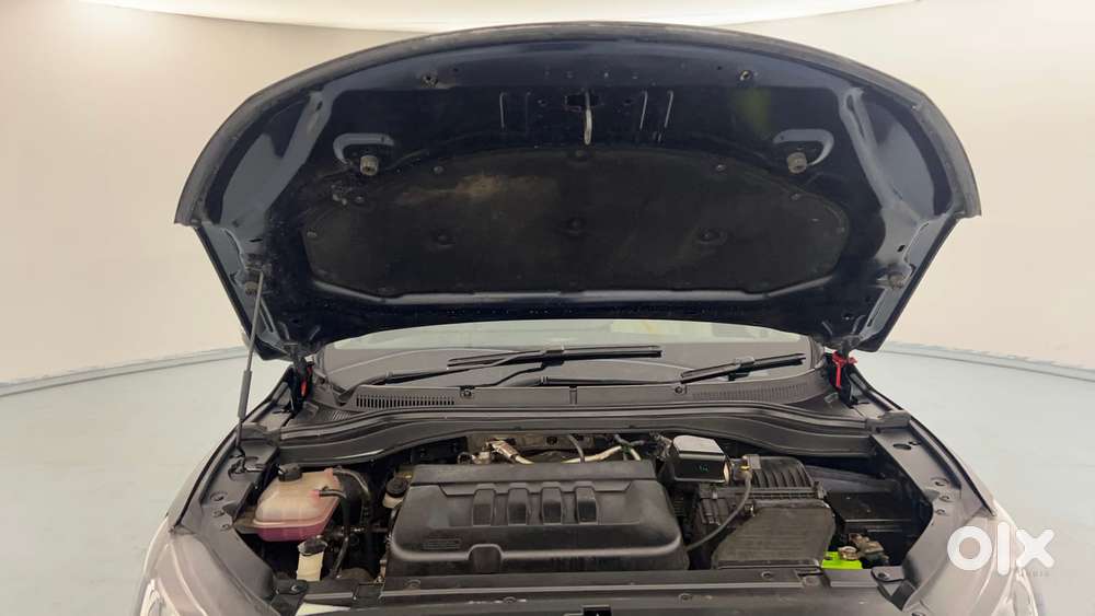 Mahindra Xuv700 2.2 Ax 3 Diesel Mt 7 Str, 2023, Diesel