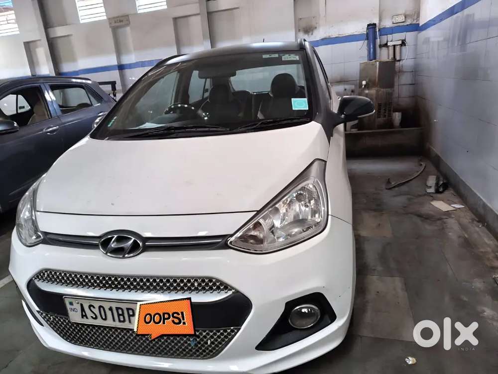 Hyundai Grand I10 Sportz 2015 Available
