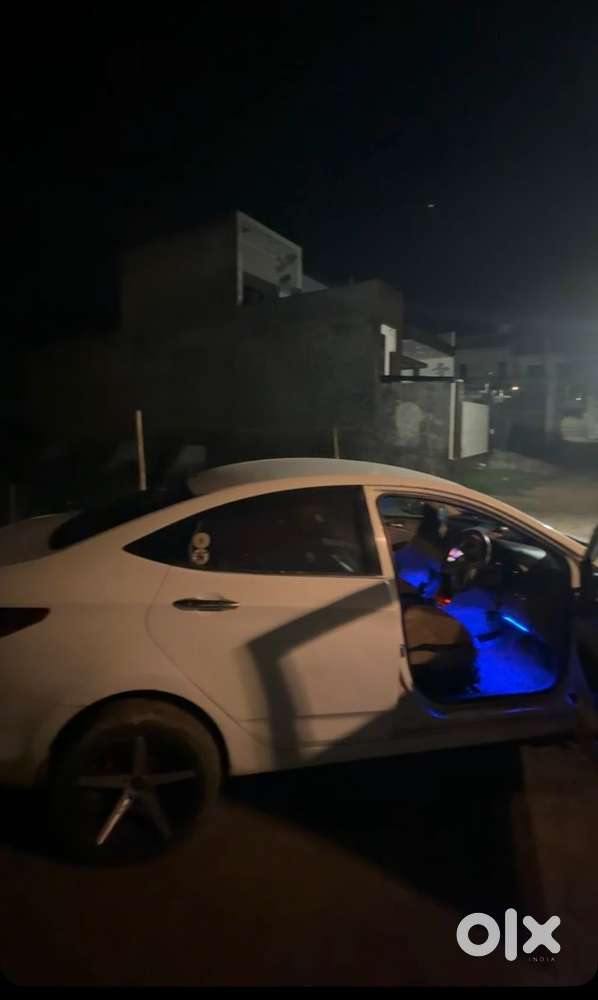 Hyundai Fluidic Verna 2012