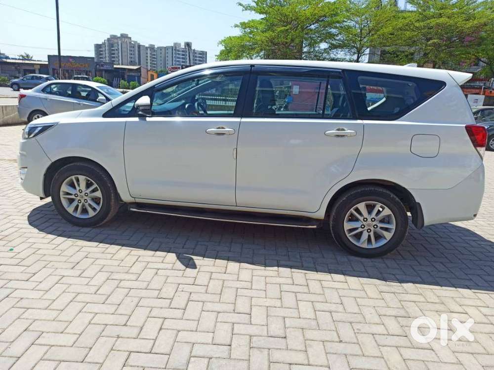 Toyota Innova Crysta 2.4 G Mt 8s, 2023, Diesel