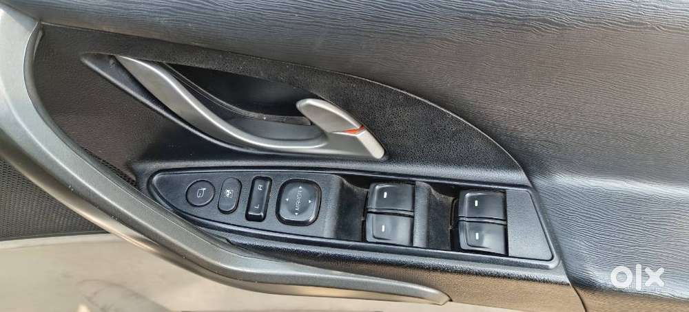 Mahindra Xuv500 2.2 W10, 2015, Diesel