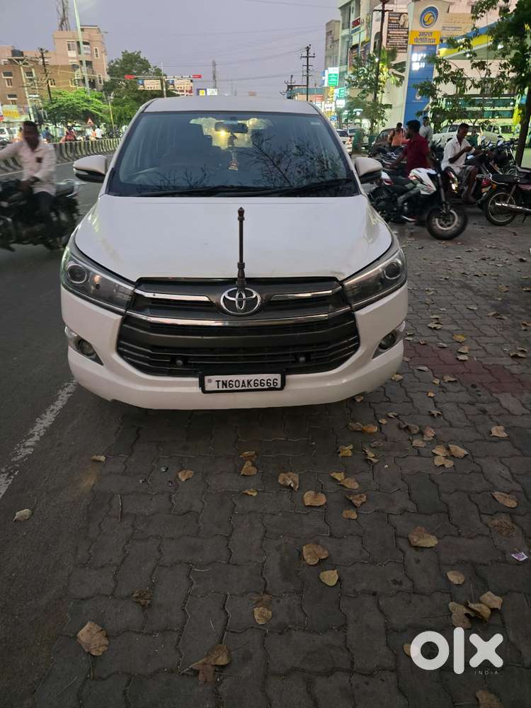 Toyota Innova Crysta 2.4 V, 2016, Diesel