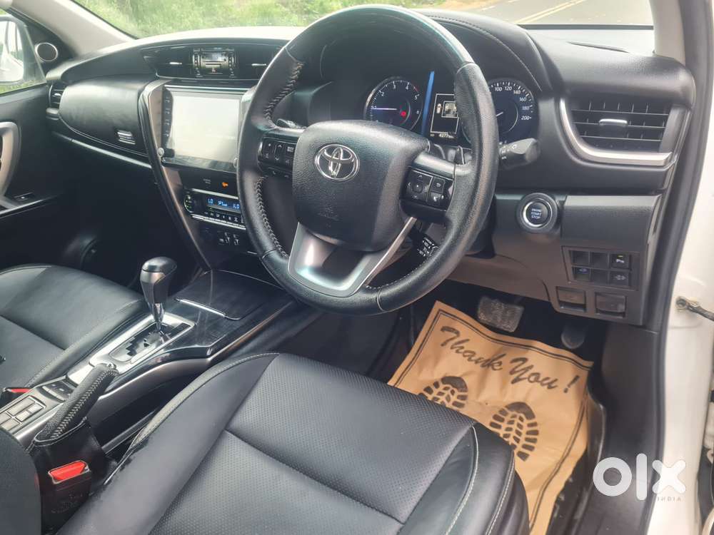 Toyota Fortuner [2021-ongoing] 2.8 2wd Diesel At, 2023, Diesel