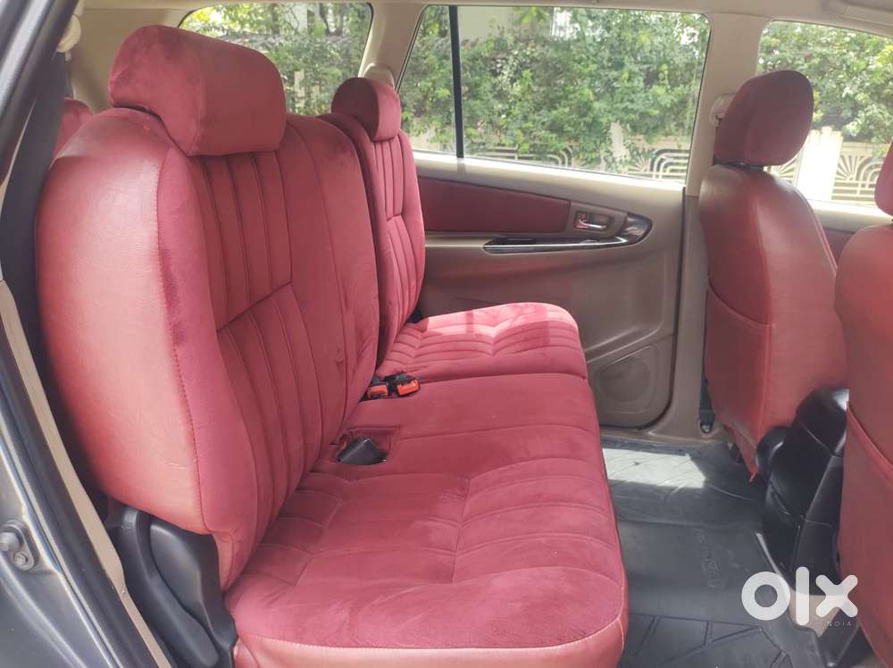 Toyota Innova 2.5 V 8 Str, 2015, Diesel