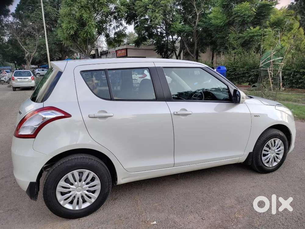 Maruti Suzuki Swift 2015 Vxi Petrol 68000 Km Driven