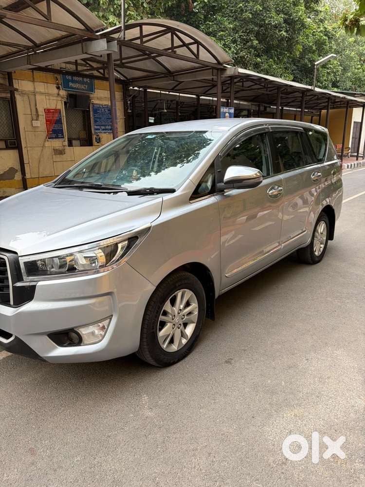 Toyota Innova Crysta 2.4 G Mt, 2023, Diesel