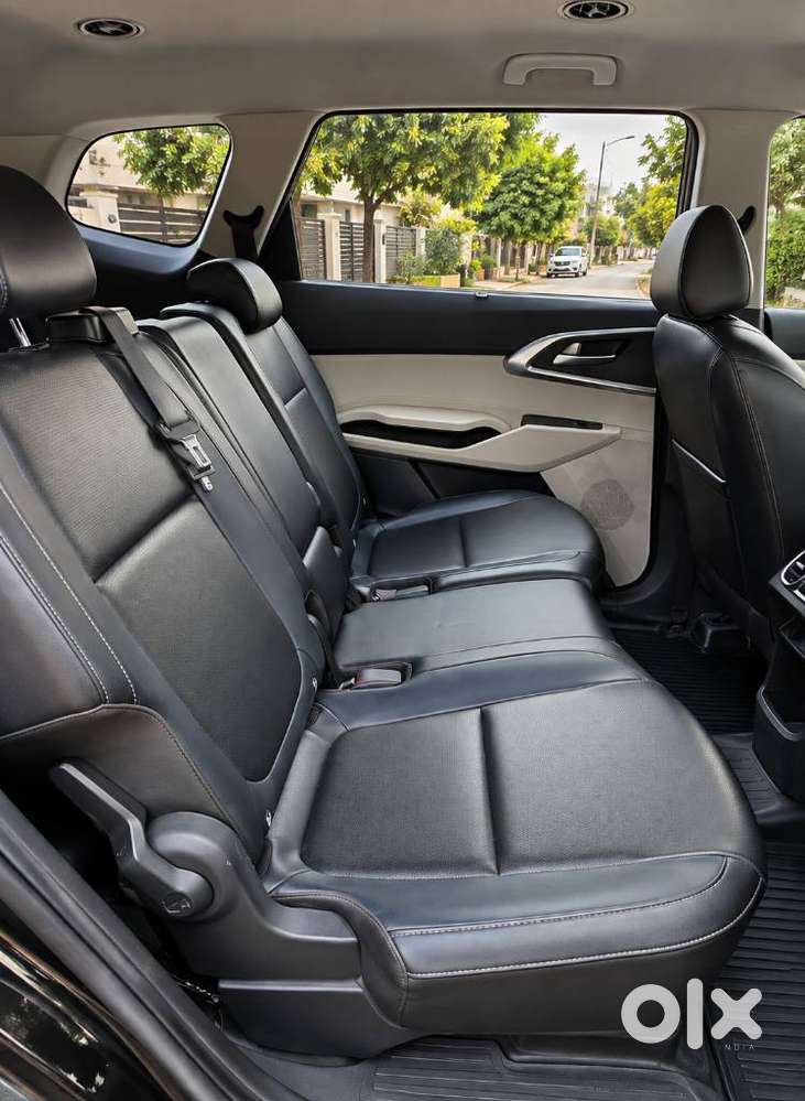 Kia Carens G 1.5 6mt Premium (o) 7-seater, 2025, Diesel