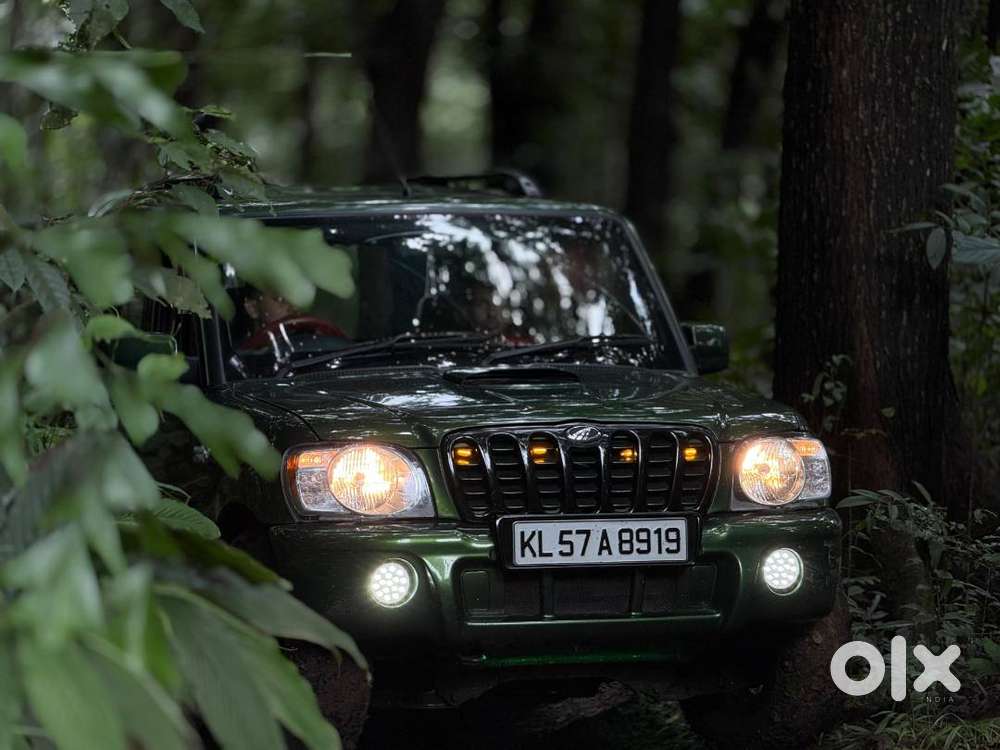 Well-maintained Mahindra Scorpio [2009]– Metallic Green ,single Owner