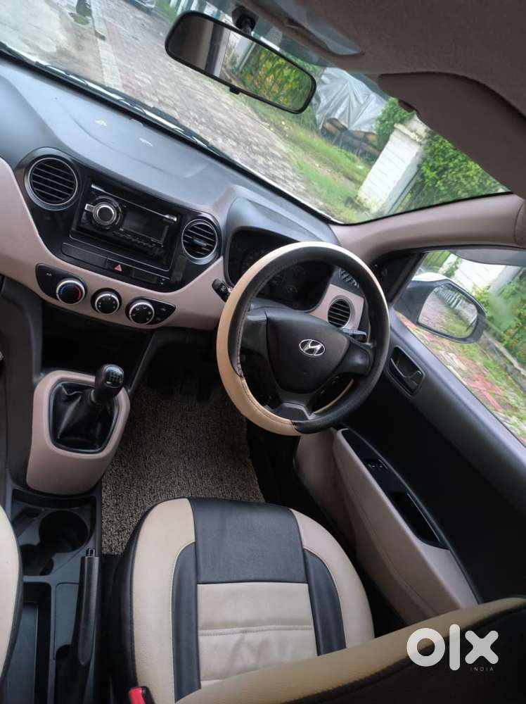 Hyundai Xcent 1.2l Kappa Dual Vtvt 5-speed Manual Base, 2015, Petrol