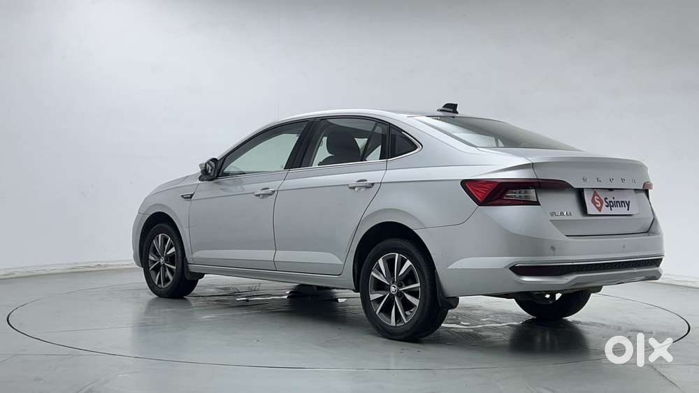 Skoda Slavia Style 1.0l Tsi Mt, 2022, Petrol