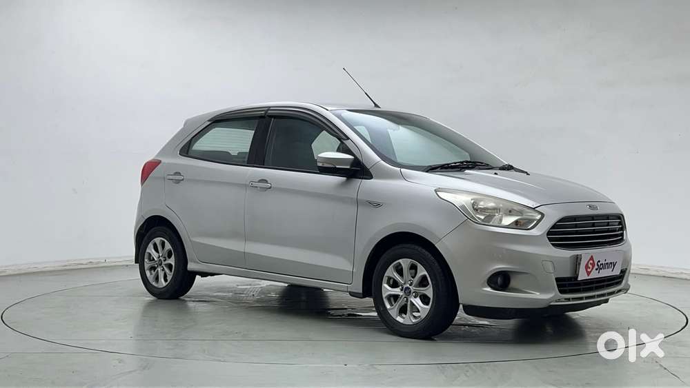Ford Figo Petrol Titanium, 2015, Petrol