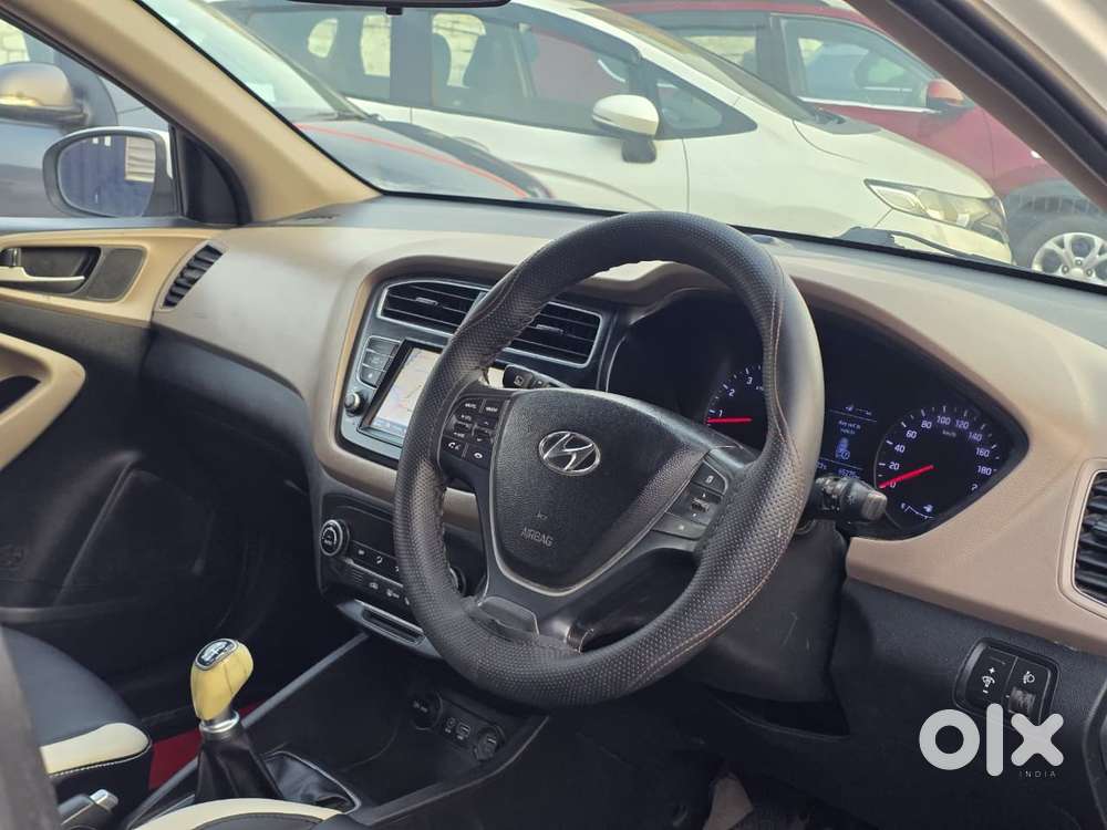 Hyundai I20 Petrol Asta Option, 2018, Petrol