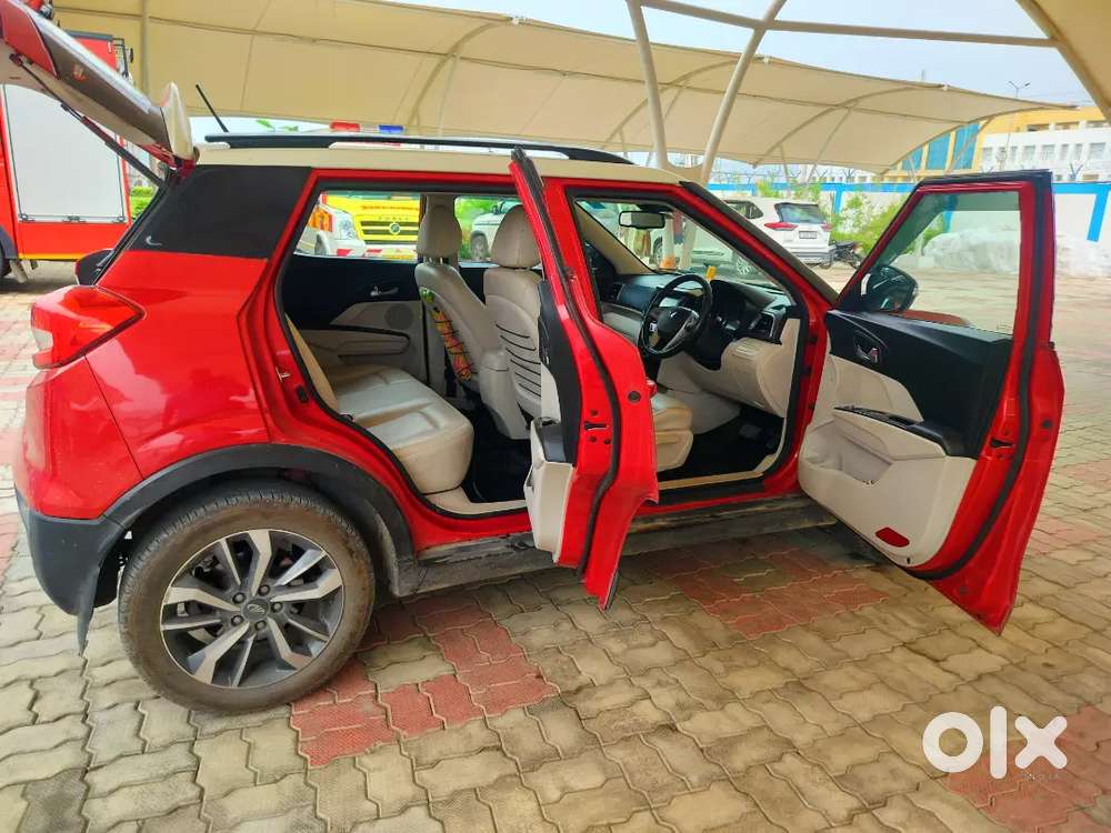 Mahindra Xuv300 2021 Variant With Sun Roof