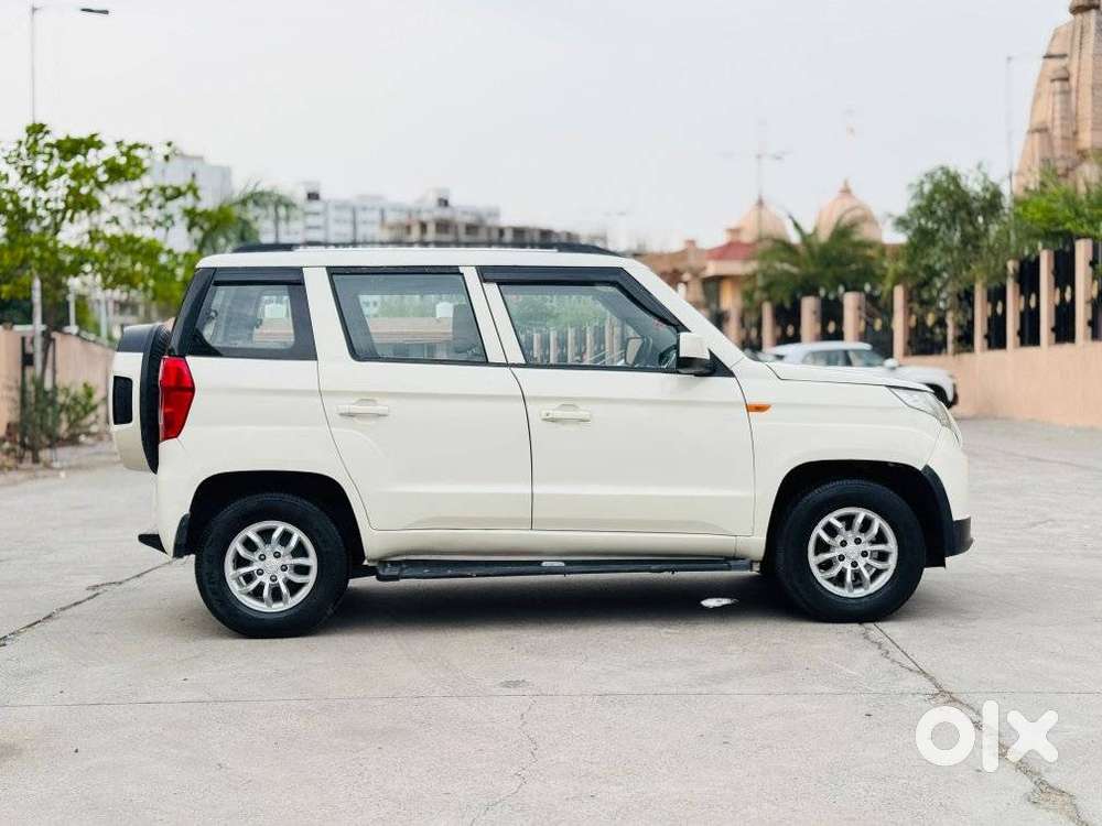 Mahindra Tuv 300 T8 Amt, 2015, Diesel
