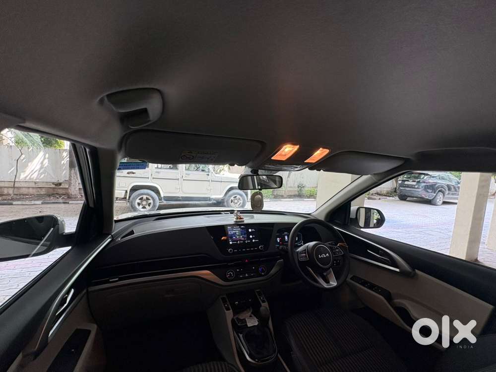 Kia Carens 2023 Petrol Manual Impeccable Condition