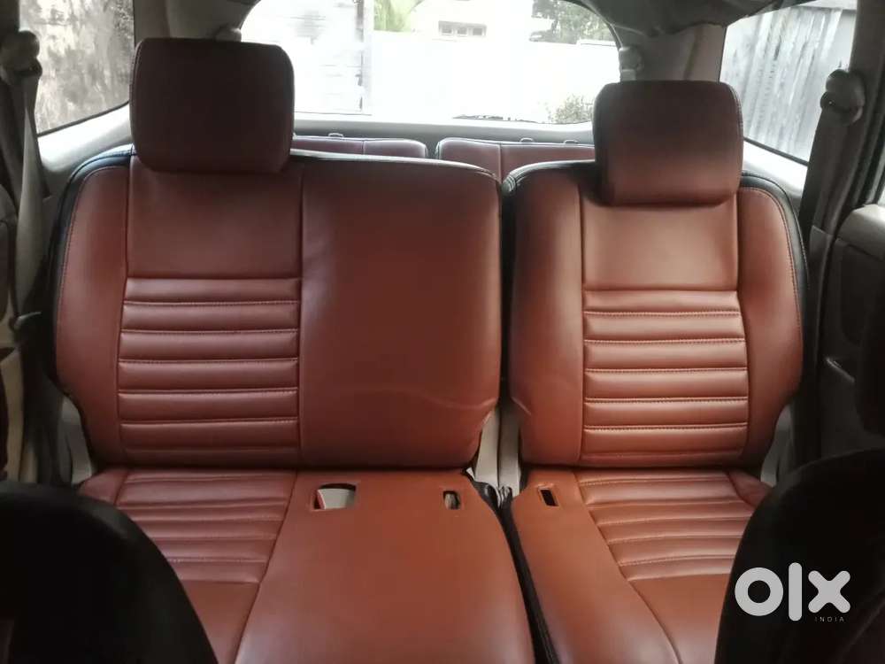 Toyota Innova 2006 
8 Seater