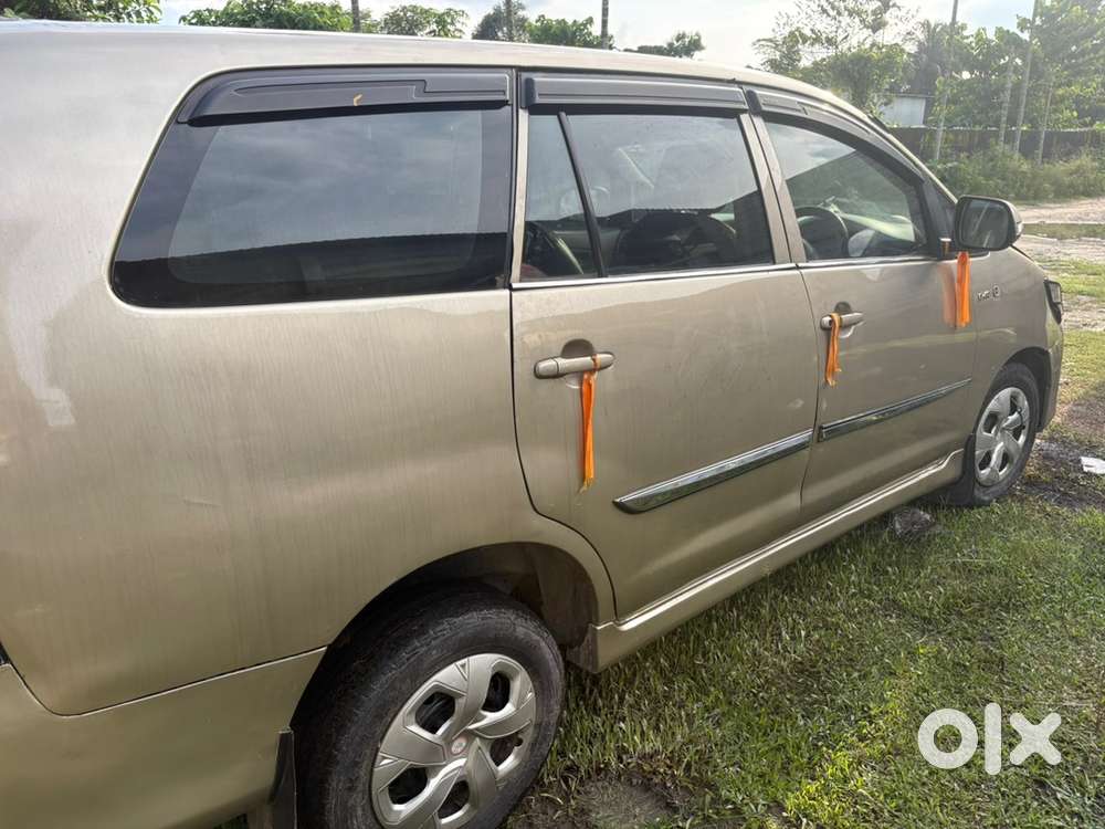 Toyota Innova Diesel 2012