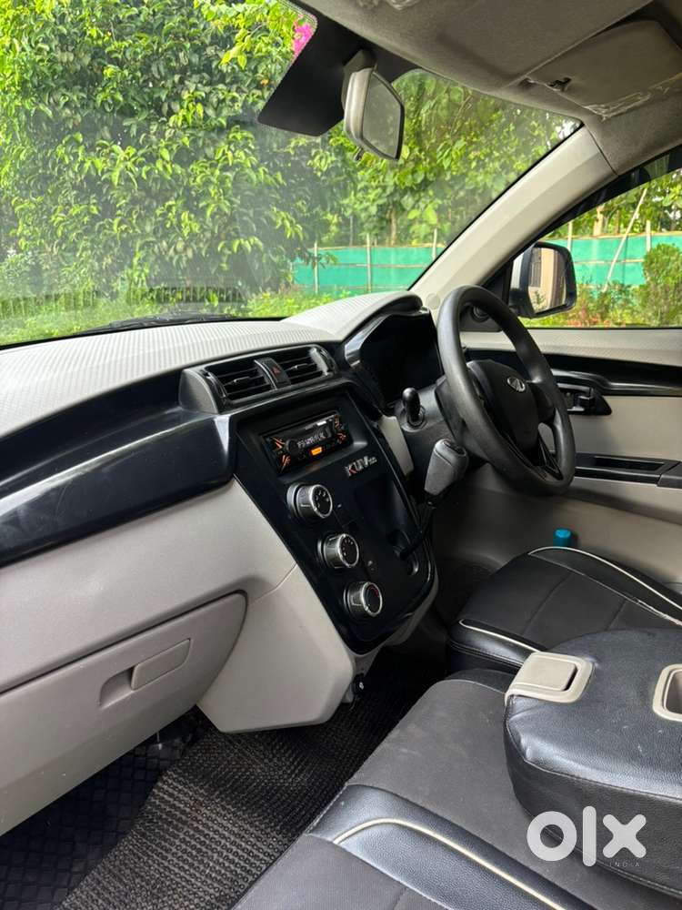 Mahindra Kuv 100 Petrol 2017