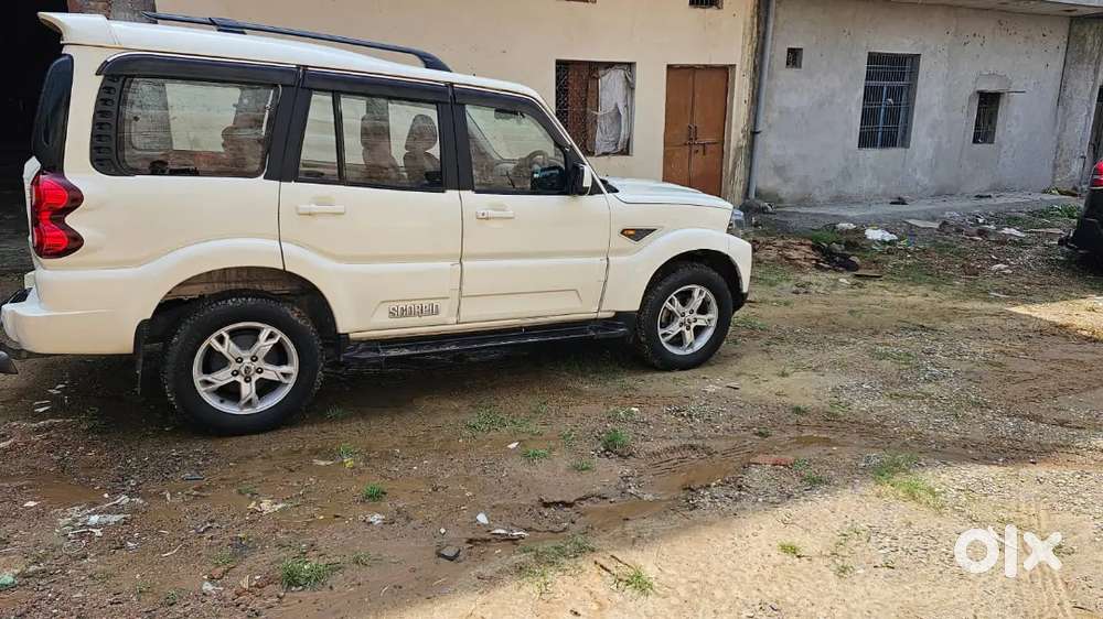 Mahindra Scorpio Classic 2015 Diesel Manual