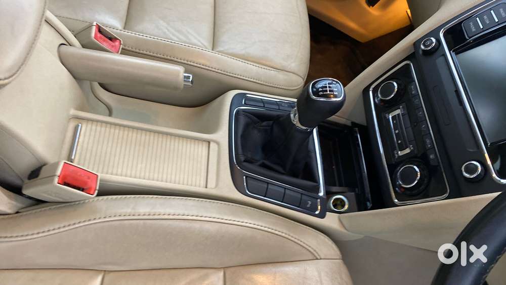 Skoda Superb 2013-2015 Elegance 1.8 Tsi Mt, 2015, Petrol