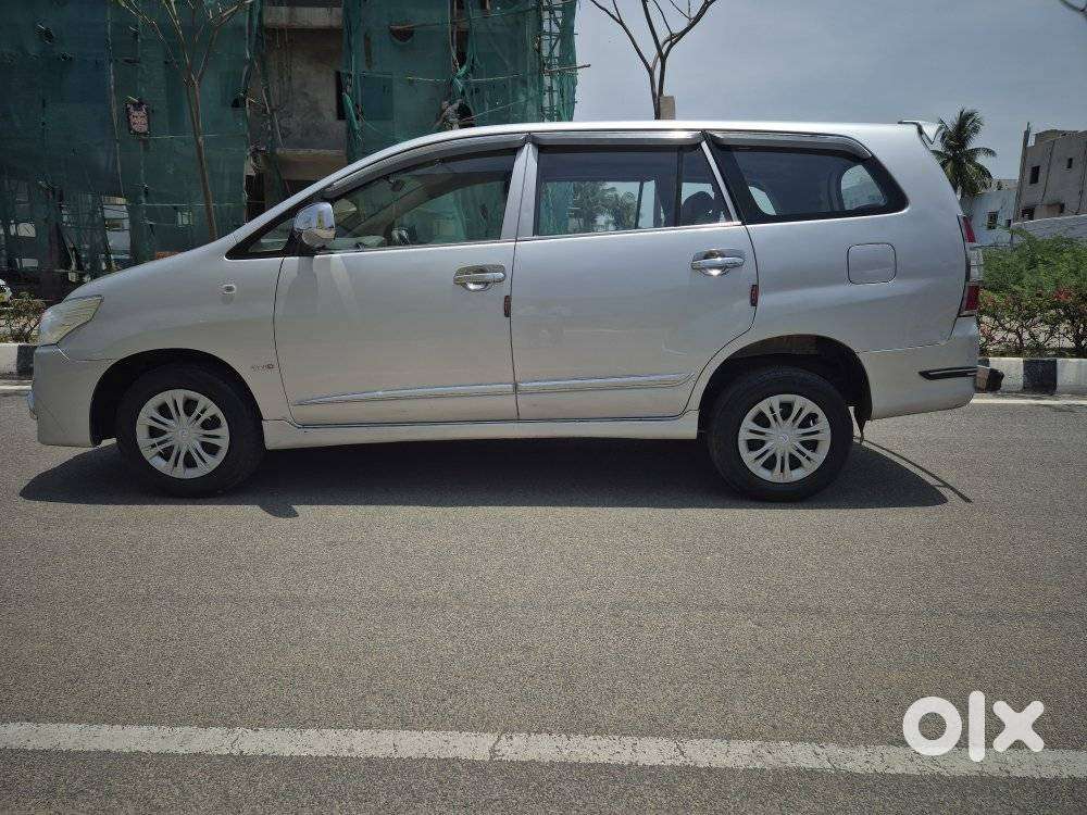 Toyota Innova 2.5 G (diesel) 8 Seater, 2014, Diesel