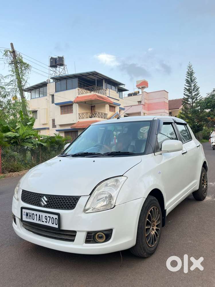 Maruti Suzuki Swift Lxi Bsiii, 2010, Petrol