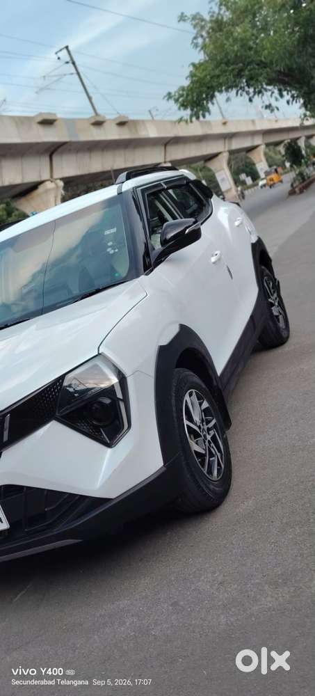 Mahindra Xuv 3xo Ax5 Pm Mt, 2025, Petrol