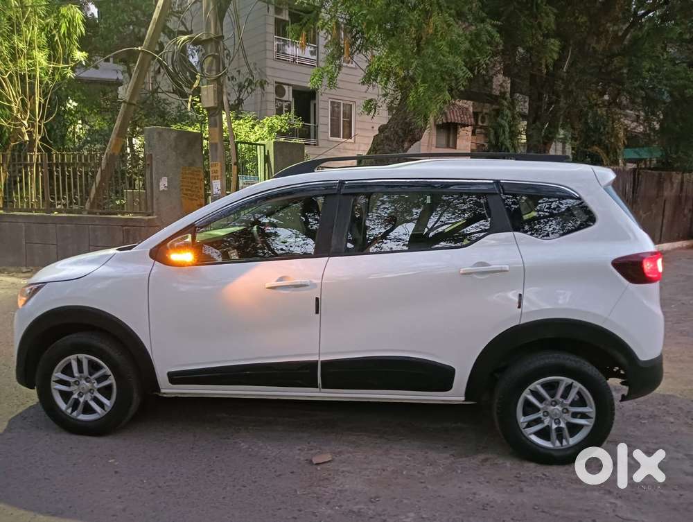 Renault Triber Rxt, 2023, Petrol
