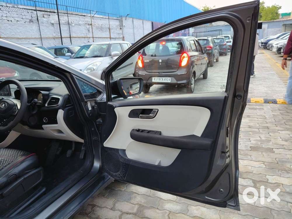 Tata Altroz Xz, 2022, Petrol